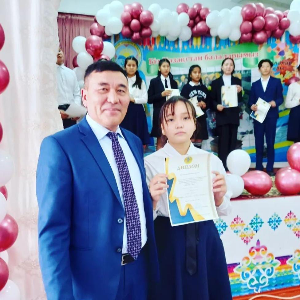 "Ең үздік медиатор  мектеп"